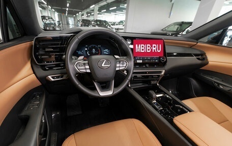 Lexus RX IV рестайлинг, 2025 год, 7 650 000 рублей, 7 фотография