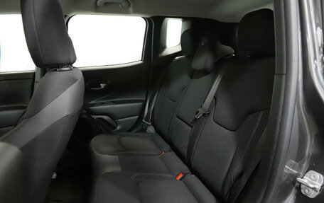 Jeep Renegade I рестайлинг, 2019 год, 1 849 000 рублей, 10 фотография