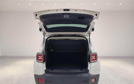 Jeep Renegade I рестайлинг, 2018 год, 1 270 000 рублей, 15 фотография