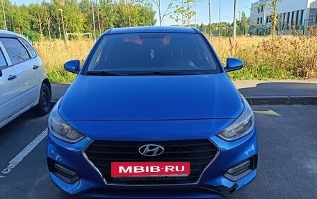 Hyundai Solaris II рестайлинг, 2017 год, 900 000 рублей, 2 фотография