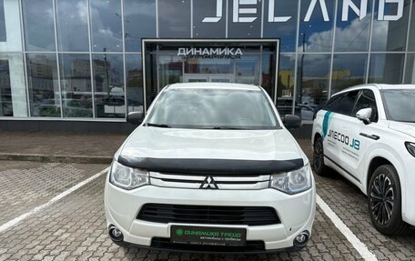 Mitsubishi Outlander III рестайлинг 3, 2014 год, 1 351 000 рублей, 2 фотография