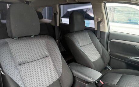 Mitsubishi Outlander III рестайлинг 3, 2014 год, 1 351 000 рублей, 15 фотография