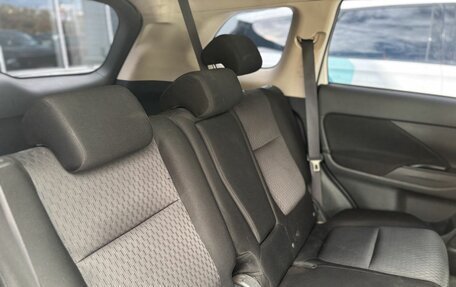 Mitsubishi Outlander III рестайлинг 3, 2014 год, 1 351 000 рублей, 16 фотография