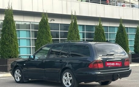Mercedes-Benz E-Класс, 1998 год, 700 000 рублей, 4 фотография