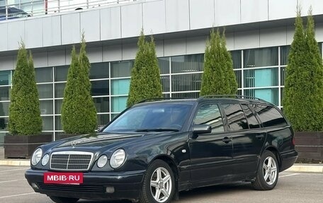 Mercedes-Benz E-Класс, 1998 год, 700 000 рублей, 3 фотография