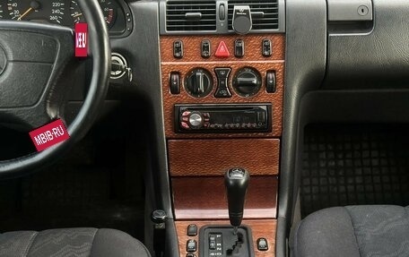 Mercedes-Benz E-Класс, 1998 год, 700 000 рублей, 11 фотография
