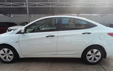 Hyundai Solaris II рестайлинг, 2015 год, 750 000 рублей, 3 фотография