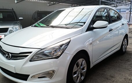 Hyundai Solaris II рестайлинг, 2015 год, 750 000 рублей, 1 фотография