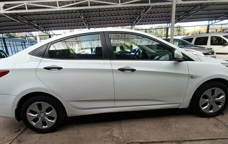 Hyundai Solaris II рестайлинг, 2015 год, 750 000 рублей, 7 фотография