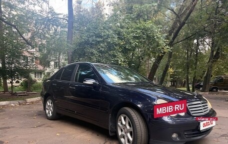 Mercedes-Benz C-Класс, 2006 год, 550 000 рублей, 2 фотография