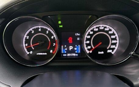 Peugeot 4007, 2010 год, 820 000 рублей, 9 фотография