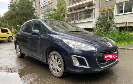 Peugeot 308 II, 2012 год, 525 000 рублей, 2 фотография