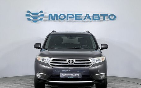 Toyota Highlander III, 2012 год, 1 850 000 рублей, 2 фотография