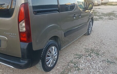 Peugeot Partner II рестайлинг 2, 2012 год, 720 000 рублей, 14 фотография