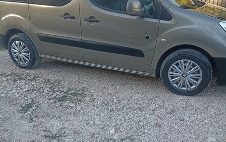 Peugeot Partner II рестайлинг 2, 2012 год, 720 000 рублей, 15 фотография