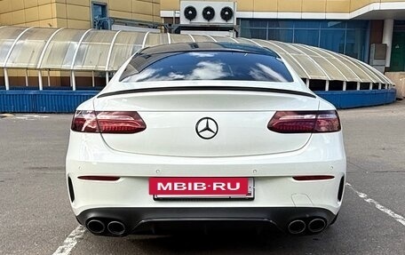 Mercedes-Benz E-Класс, 2017 год, 3 750 000 рублей, 4 фотография