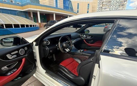 Mercedes-Benz E-Класс, 2017 год, 3 750 000 рублей, 6 фотография