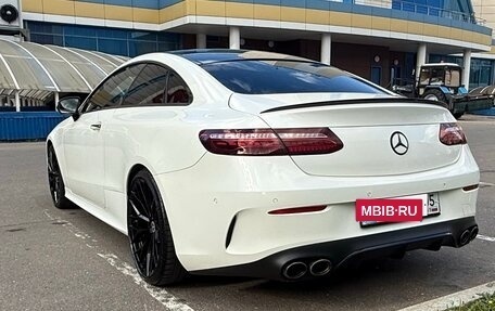 Mercedes-Benz E-Класс, 2017 год, 3 750 000 рублей, 5 фотография