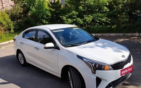 KIA Rio IV, 2020 год, 1 680 000 рублей, 2 фотография