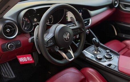 Alfa Romeo Giulia II, 2017 год, 2 650 000 рублей, 9 фотография