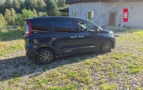 Toyota Sienta, 2023 год, 1 440 000 рублей, 5 фотография