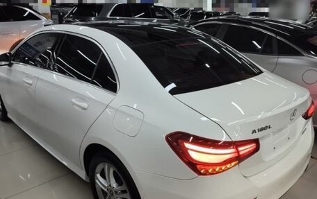 Mercedes-Benz A-Класс, 2022 год, 2 300 000 рублей, 4 фотография