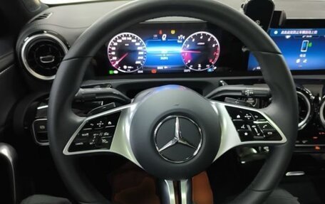 Mercedes-Benz A-Класс, 2022 год, 2 300 000 рублей, 14 фотография