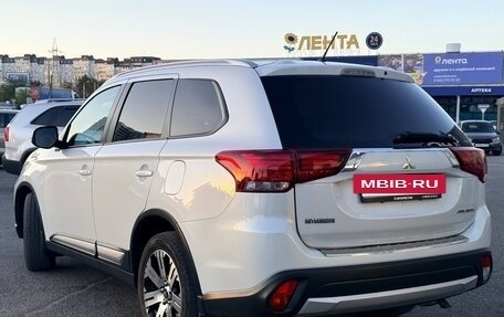Mitsubishi Outlander III рестайлинг 3, 2016 год, 1 450 000 рублей, 3 фотография