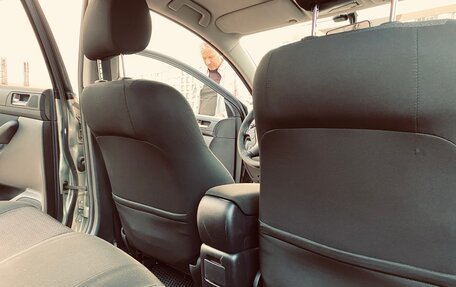 Toyota Avensis III рестайлинг, 2007 год, 850 000 рублей, 24 фотография