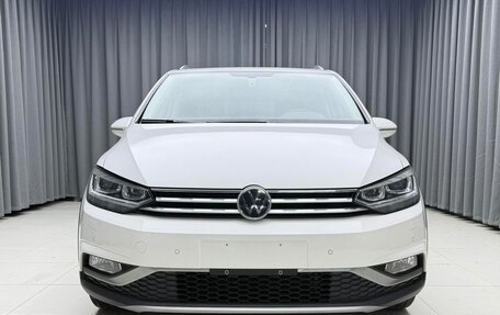 Volkswagen Touran III, 2023 год, 1 520 000 рублей, 3 фотография