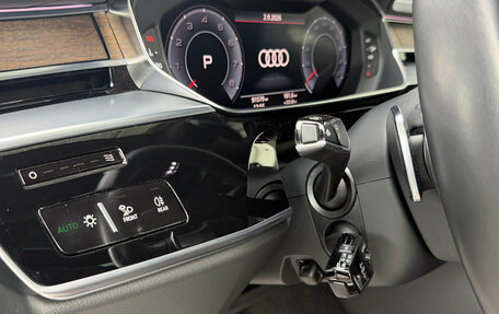 Audi A8, 2018 год, 5 800 000 рублей, 16 фотография