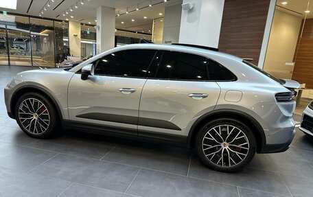 Porsche Macan, 2025 год, 16 500 000 рублей, 4 фотография