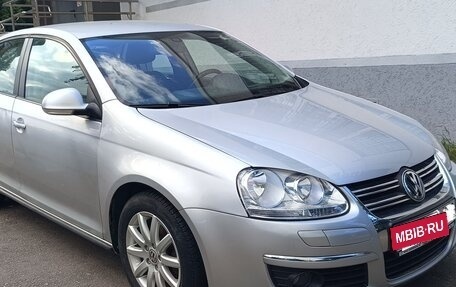 Volkswagen Jetta VI, 2008 год, 815 000 рублей, 4 фотография