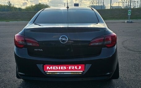 Opel Astra J, 2014 год, 900 000 рублей, 2 фотография