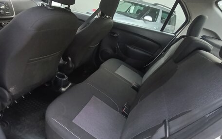 Renault Logan II, 2019 год, 790 000 рублей, 10 фотография