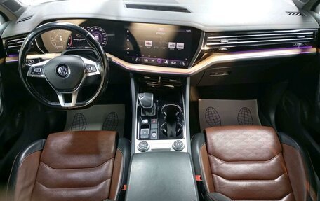 Volkswagen Touareg III, 2018 год, 3 593 850 рублей, 5 фотография