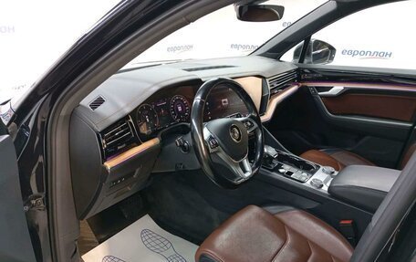 Volkswagen Touareg III, 2018 год, 3 593 850 рублей, 8 фотография