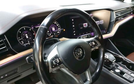Volkswagen Touareg III, 2018 год, 3 593 850 рублей, 6 фотография