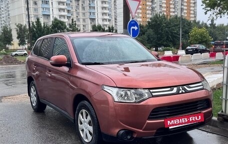 Mitsubishi Outlander III рестайлинг 3, 2012 год, 1 050 000 рублей, 10 фотография