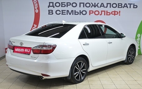 Toyota Camry, 2017 год, 2 320 000 рублей, 4 фотография