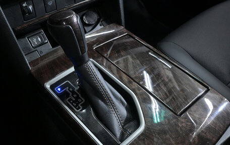 Toyota Camry, 2017 год, 2 320 000 рублей, 13 фотография