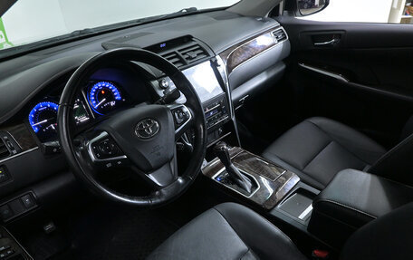 Toyota Camry, 2017 год, 2 320 000 рублей, 7 фотография