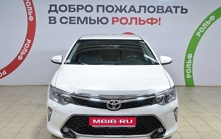 Toyota Camry, 2017 год, 2 320 000 рублей, 2 фотография