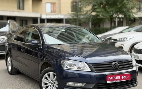 Volkswagen Passat B7, 2011 год, 800 000 рублей, 1 фотография