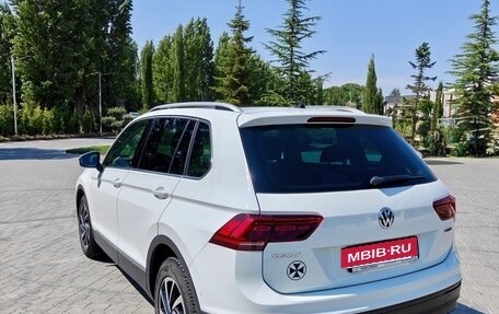 Volkswagen Tiguan II, 2019 год, 2 450 000 рублей, 4 фотография