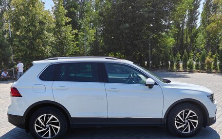 Volkswagen Tiguan II, 2019 год, 2 450 000 рублей, 8 фотография