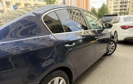 Volkswagen Passat B7, 2011 год, 800 000 рублей, 6 фотография