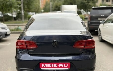 Volkswagen Passat B7, 2011 год, 800 000 рублей, 8 фотография