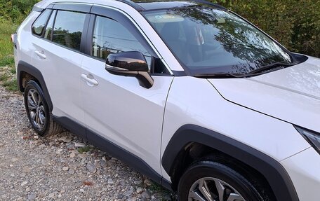 Toyota RAV4, 2024 год, 3 950 000 рублей, 12 фотография