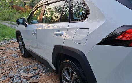 Toyota RAV4, 2024 год, 3 950 000 рублей, 9 фотография